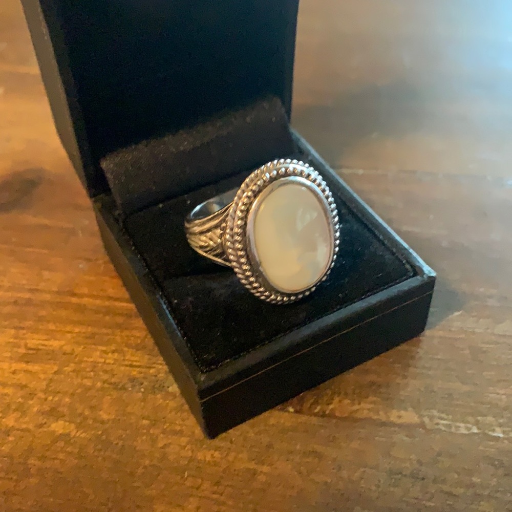 Large women’s opalescent ring